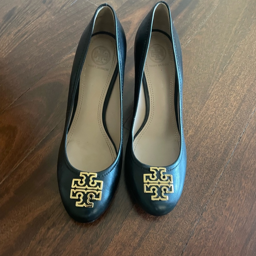 Tory Burch Chelsea wedge- size 7.5